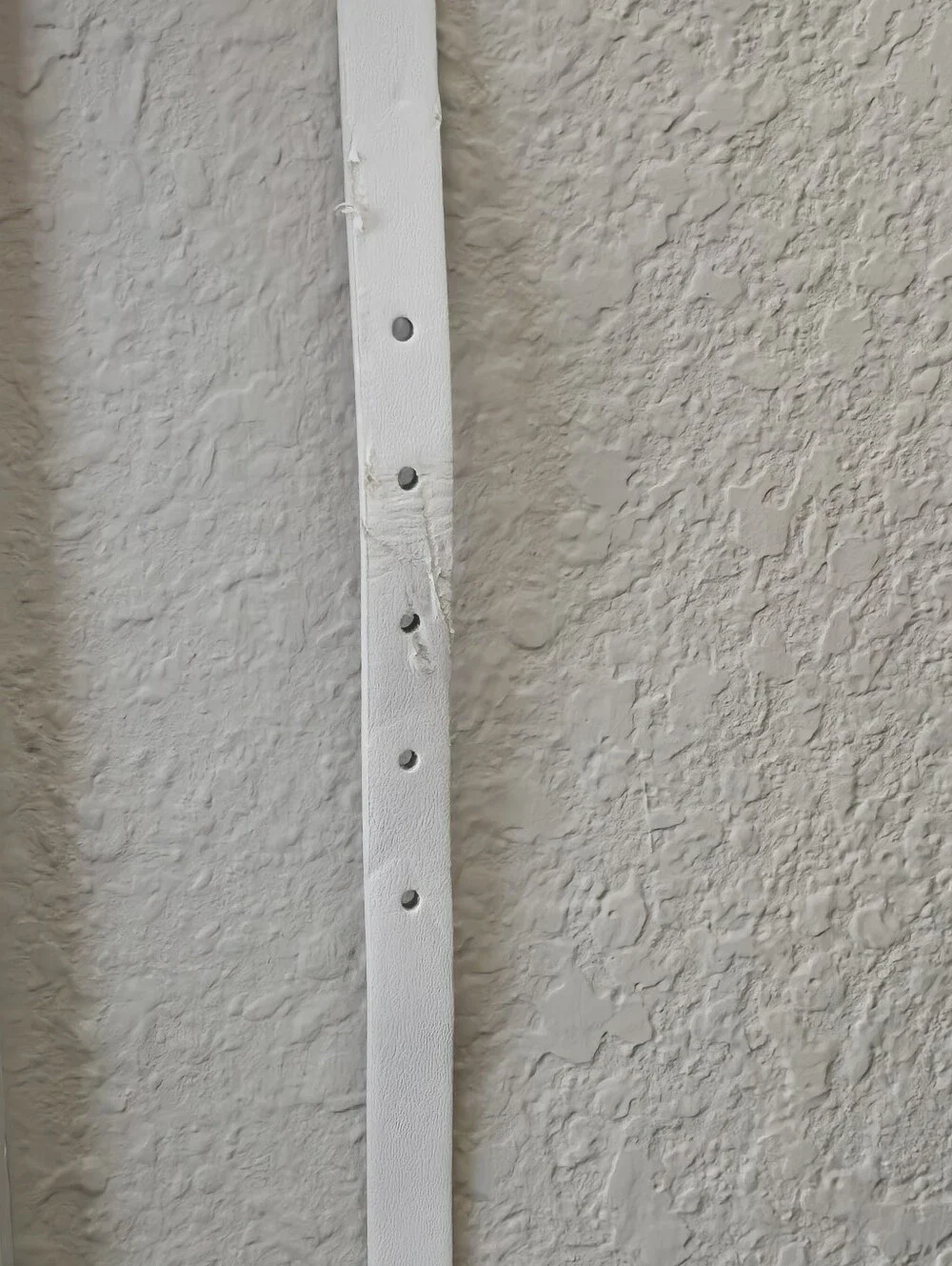 Target Vegan Leather Skinny White Belt With Oval Gold Buckle Size Large